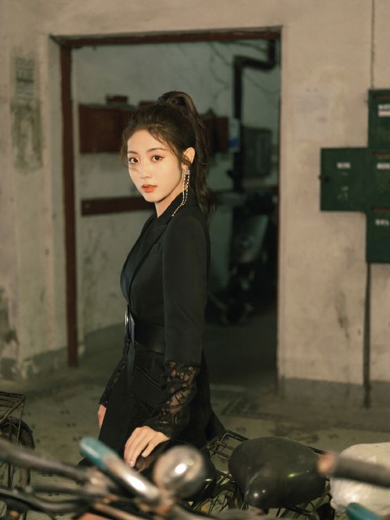 Xing Fei poses for photo shoot