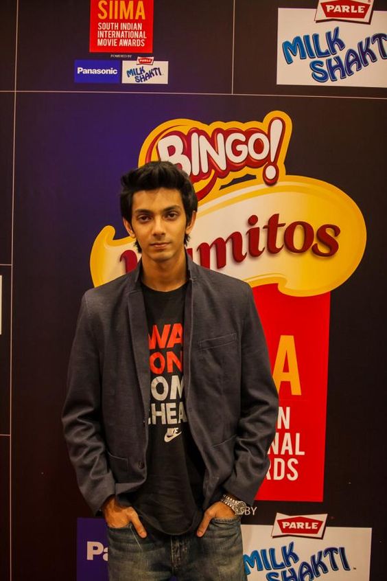 Anirudh Ravichander at SIIMA 2013