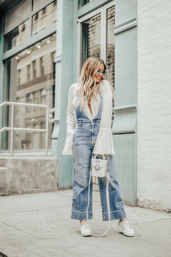 New York blogger Danielle Gervino of Pineapple & Prosecco talks THE overalls you need for your Spring wardrobe | #springstyle #overalls