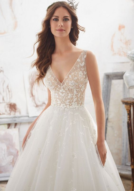 modern sleek trends Wedding Dresses