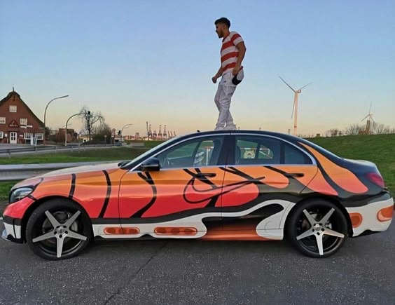 cleopatra-car