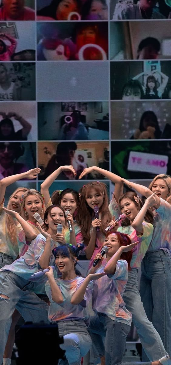 Pin by なおみ あだち on りいなのTWICE部屋 | Kpop girl groups, Kpop wallpaper, Twice photoshoot