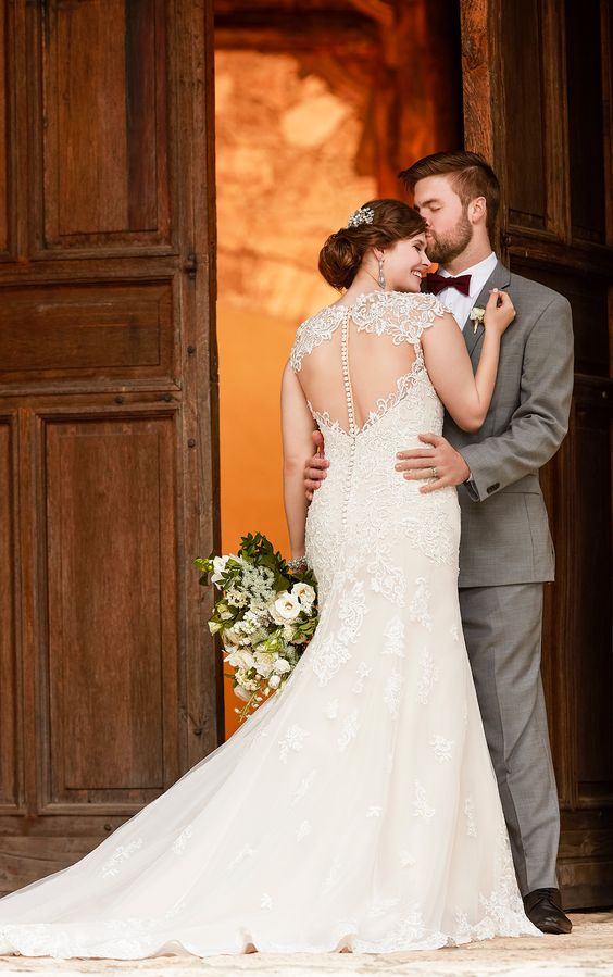 Plus Size Lace Wedding Dress with Illusion Diamond Back