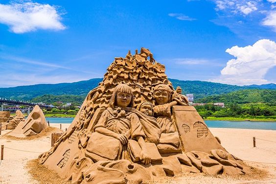 Các tác phẩm được làm rất công phu
