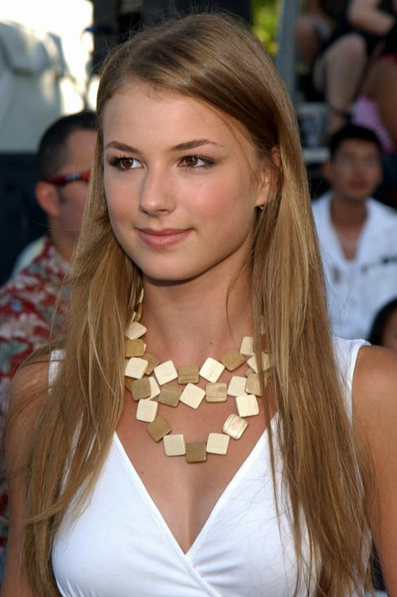 emily-vancamp