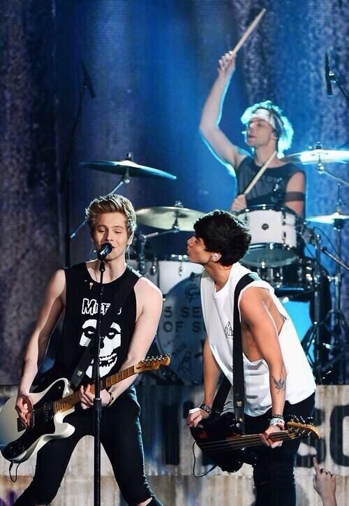 5SOS Merch, Shirts, Posters, Hoodies & More