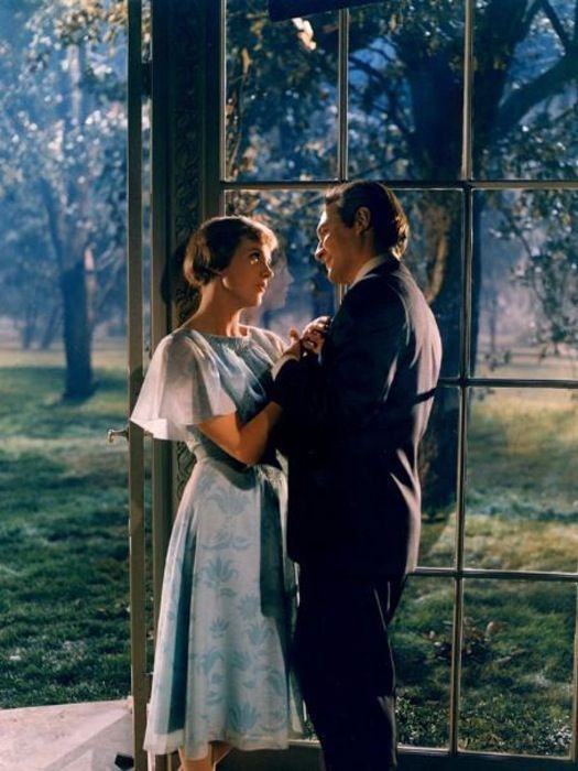 10 Classic Movie Scenes That Were Actually Awkward to Film