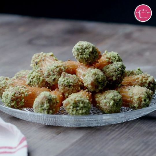بلح الشام المحشي بالقشطة من ألذ الحلويات الي ممكن تذوقونها Recipes Dessert Recipes Easy Desserts