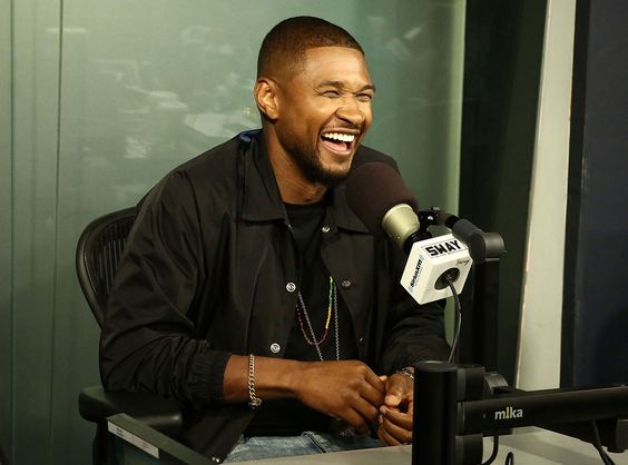 Usher from The Big Picture: Today\'s Hot Pics That smile! The singer shows offβ¦