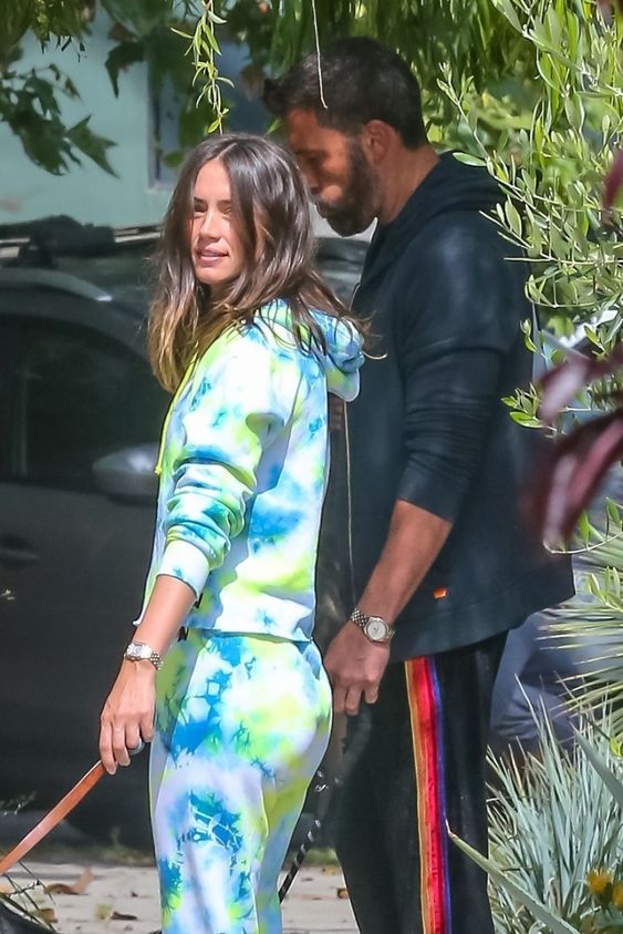 Ana De Armas and Ben Affleck – Taking Their Dogs for a Stroll in Venice 05/27/2020