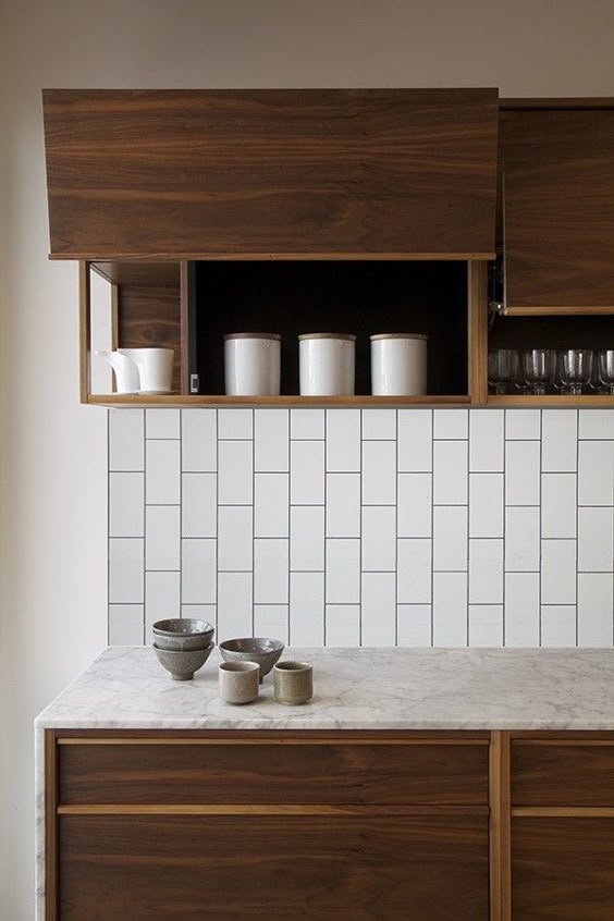 Vertical Subway Tile/Remodelista