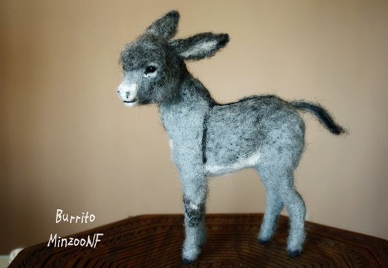115,00 € 18 cm Needle felted donkey burro foal animal von MinzooNeedleFelting
