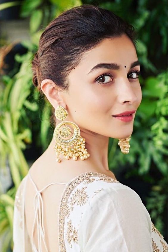 Alia Bhatt\'s Indian Looks From Kalank Promotions | Monday Crush - Frugal2Fab
