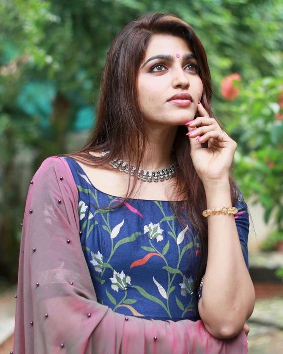 Sai Dhanshika HD Photos – Tamil Actress Diary
