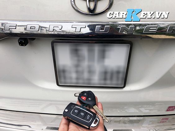 chìa khóa gập Toyota Fortuner chìa khóa gập Toyota Fortuner