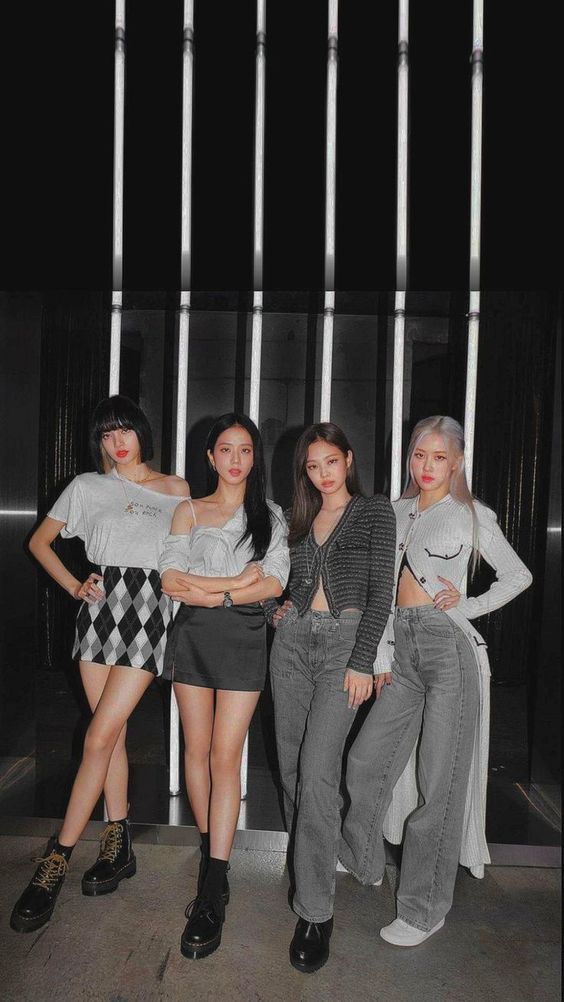 Pin by Mina on BLACKPINK◉‿◉ | Black pink, Blackpink fashion, Black pink kpop