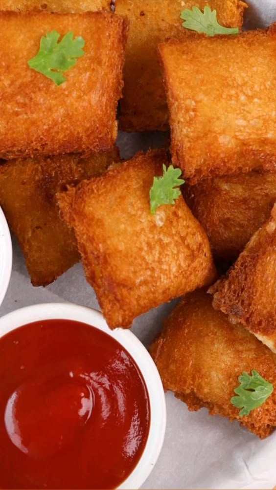 Here is the most delicious 😋 Corn-Cheese Bread Pockets!