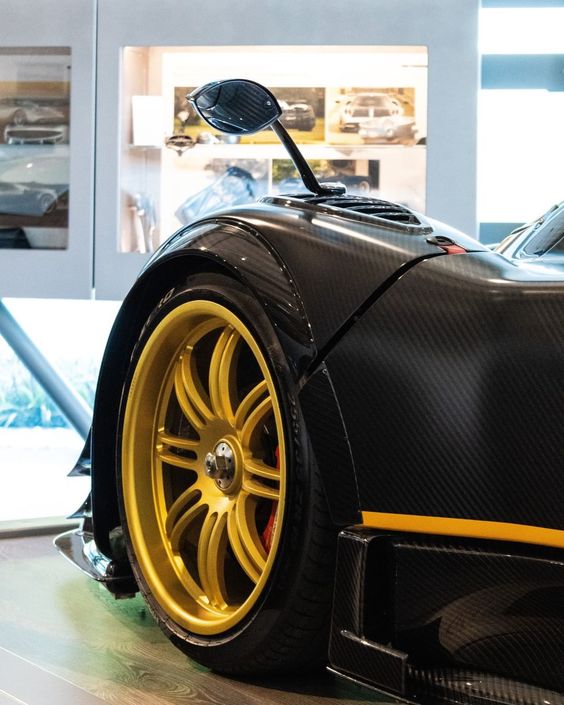 Pagani Zonda R