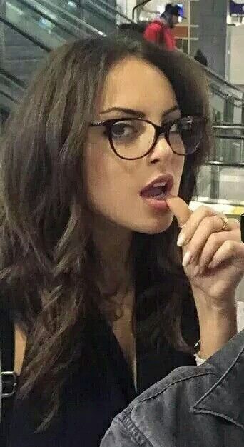 elizabeth-gillies