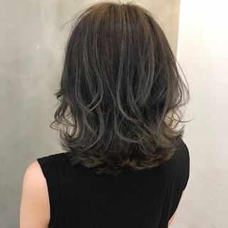 白川 響さんのスナップ モード ミディアム アッシュ 白川 響さんのスナップ モード ミディアム アッシュ