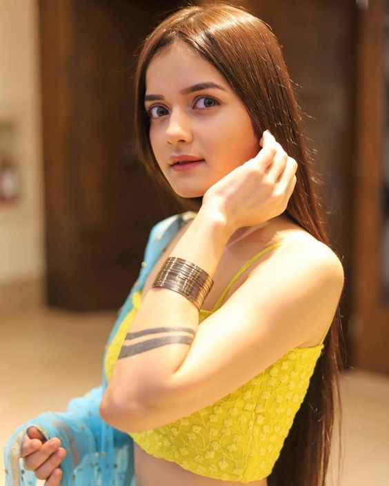neha-jethwani-hot