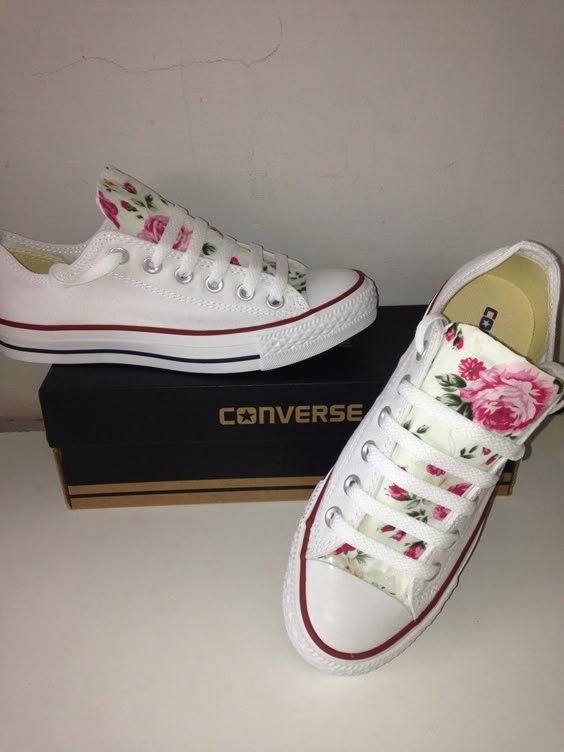 Low white floral converse / Rip&Weave Clothing love love love these!