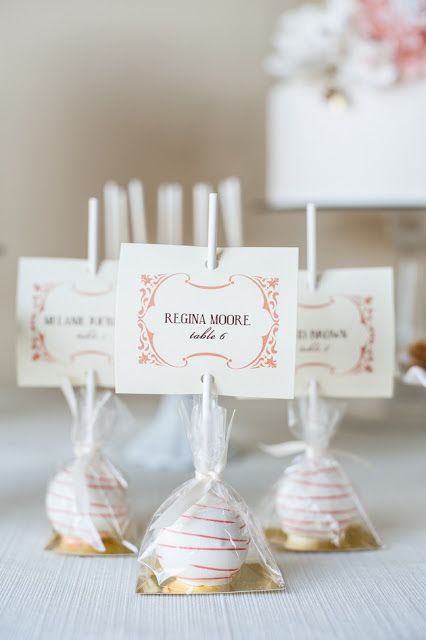 Cake Lollipop Escort Favors #escortcard/ chupetes fútbol decorados con morado