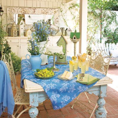 An open-air dining room that's as beautiful as it is practical. | Photo: Mark Lohman | Get the look @ thisoldhouse.com