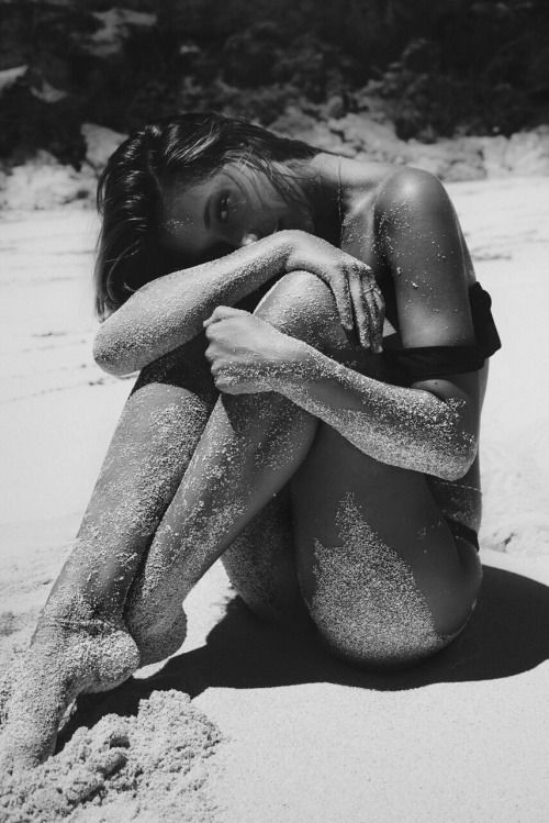 EL BLOG DE MARY REC: Y POR QUE NO? DESPEDIDA ESTIVAL IN B & W!!!!