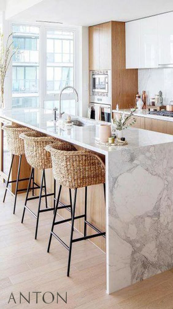 La cocina es la matriz del hogar y es por ello que Mármoles Anton te ofrece un amplio abanico de opciones para que puedas diseñar, construir o remodelar ese espacio tan característico que por sus aromas y colores lo convierten en el lugar de encuentro de las casas.