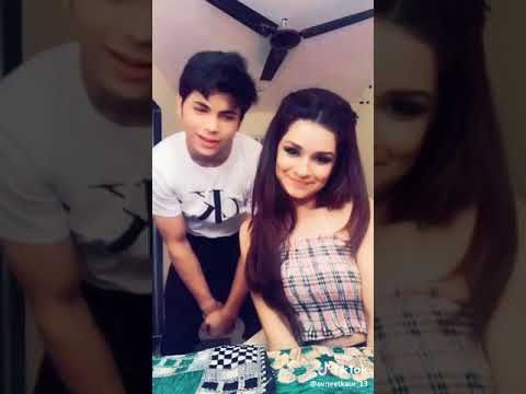 Hey Girl... Do You Like Me Little Bit... Avneet Kaur And Siddharth Nigam New Musically