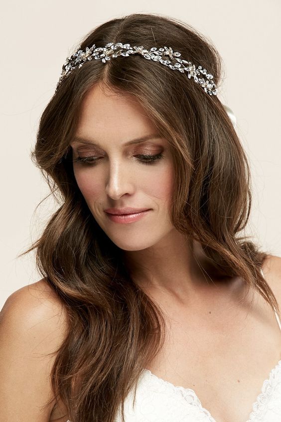 Untamed petals sage headpiece // as seen on lady kenna, played by Caitlin stasey, in Reign episode 1x07, "left behind" in gold