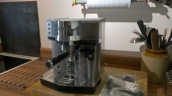 ماكينة ديلونجي Delonghi Ec850 سعر ومواصفات وعيوب وطريقة الاستخدام Drip Coffee Maker Coffee Coffee Maker