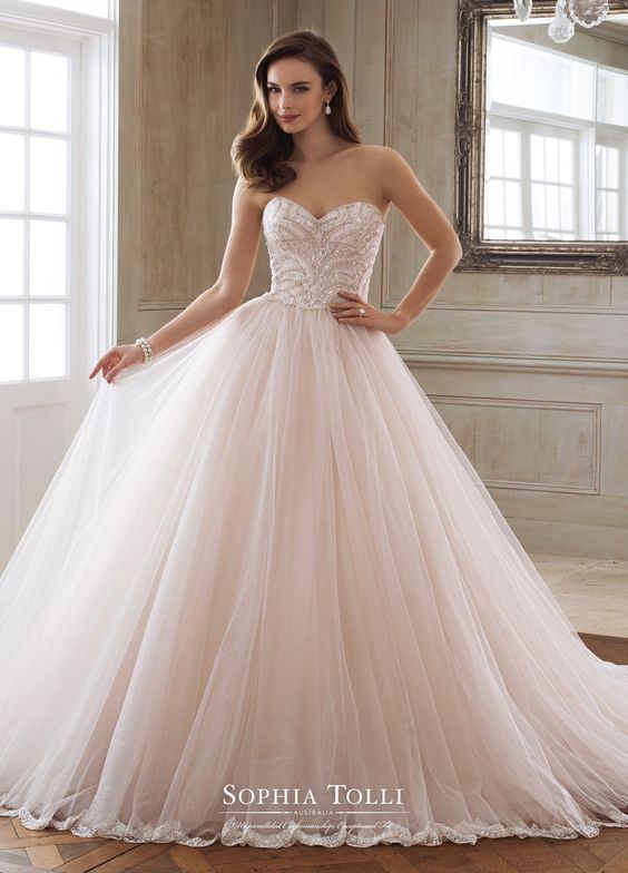 Vestido de noiva princesa tomara que caia