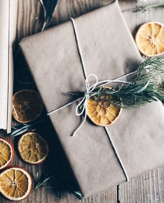 Holiday Decor Idea : Dried Orange