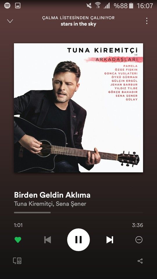 Tuna Kiremitci Sena Sener Birden Geldin Aklima Sarkilar Ilham Verici Sozler Muzik Alintilari