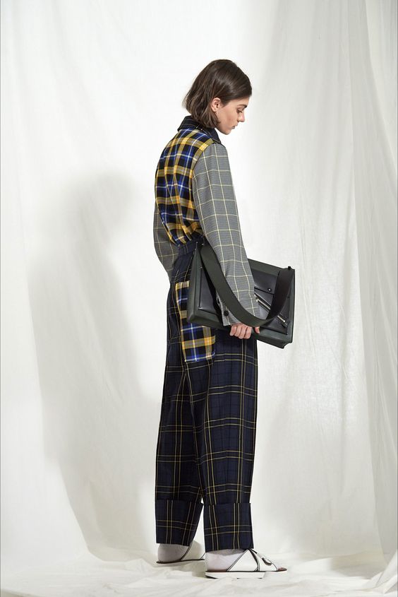 Sfilata Joseph Londra - Pre-collezioni Primavera Estate 2018 - Vogue