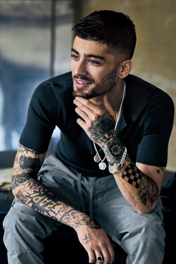Now that he's left One Direction, Zayn Malik has become a solo artist, been seen with Gigi Hadid, and modeled these great cargo and utility pants for GQ.
