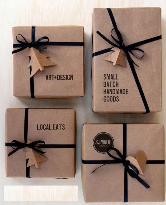 38 Christmas Gift Wrapping Ideas That Make Anyone Look Like a Decorating Professional « homifi.com #giftwrapping #giftwrappingideas #giftwrappingservice