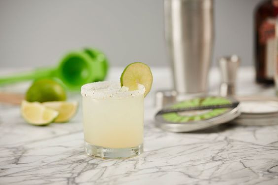 ★ Featured on NBC\'s TODAY Show ★ KIT INCLUDES: ▪ Set of 11 oz Rocks Glasses, Heavy Base and Classic Design ▪ Stainless Cocktail Shaker & Jigger ▪ Citrus Squeezer ▪ Rokz Lime Infused Margarita Salt 4 oz Tin for Approximately 40 Margaritas ▪ 10 Classic Margarita Recipes Printed on 5 Heavy Stock Cards ▪ Professionally Designed Packaging - Kitted Nicely in a Wood-Like Corrugate Box Design All the Accessories to Craft Perfect Margaritas at Home! MARGARITAS IN A BOX! This gift set has all the bar