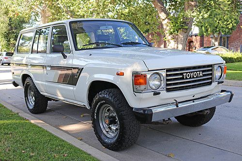 FJ55 Toyota Land Cruiser Adventure Series T-Shirt