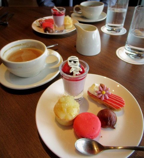 軽井沢 プリンスホテル ウエスト Primroseのハロウィーンアフタヌーンティー ぴきょログ 軽井沢でぐーたら生活 アフタヌーンティーセット アフタヌーンティー 森のカフェ 軽井沢 プリンスホテル ウエスト Primroseのハロウィーンアフタヌーンティー ぴきょログ 軽井沢でぐーたら生活 アフタヌーンティーセット アフタヌーンティー 森のカフェ