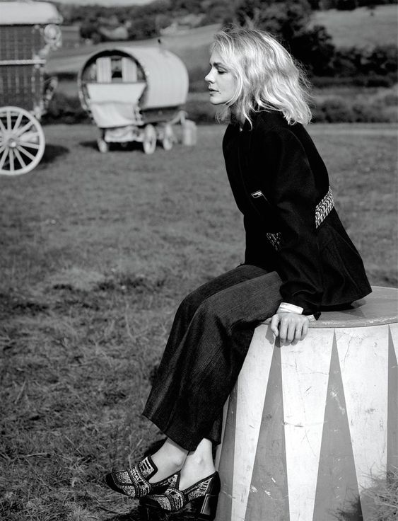 Welcome to Carey Mulligan\'s Colorful Fashion Circus