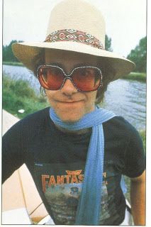 Elton John Photo Album 002