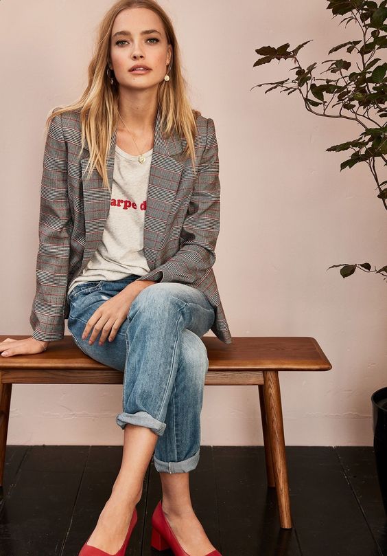 Stunning 38 Look Good Casual Chic Spring Outfits for Women 2019 looksglam.com/... - Fashion Alert