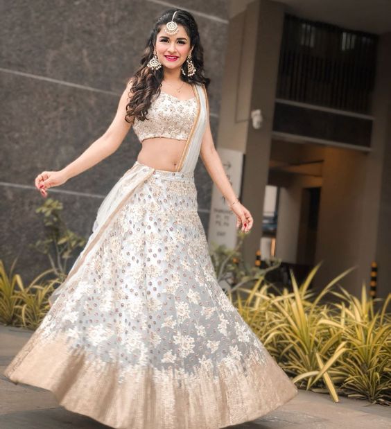 avneet-kaur-dress-s**y