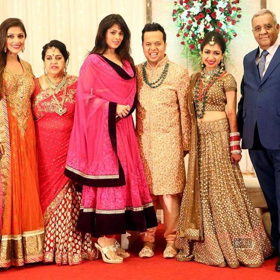 Anjana Sukhani and Aarti Chhabria during Luv Israni’s wedding reception