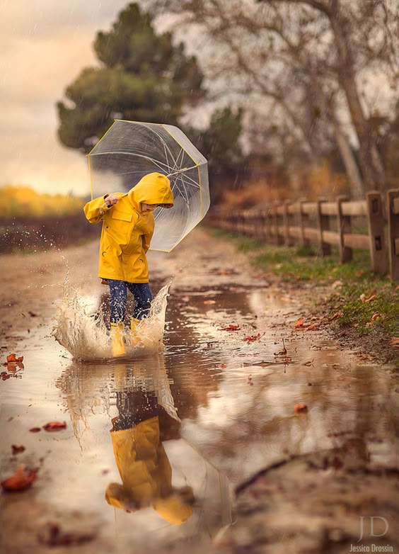 These Whimsical Portraits Show the Simple Pleasures of Autumn in the Countryside!