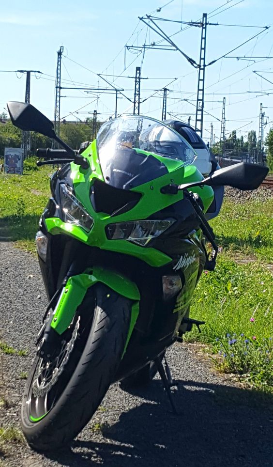 kawasaki-ninja-300