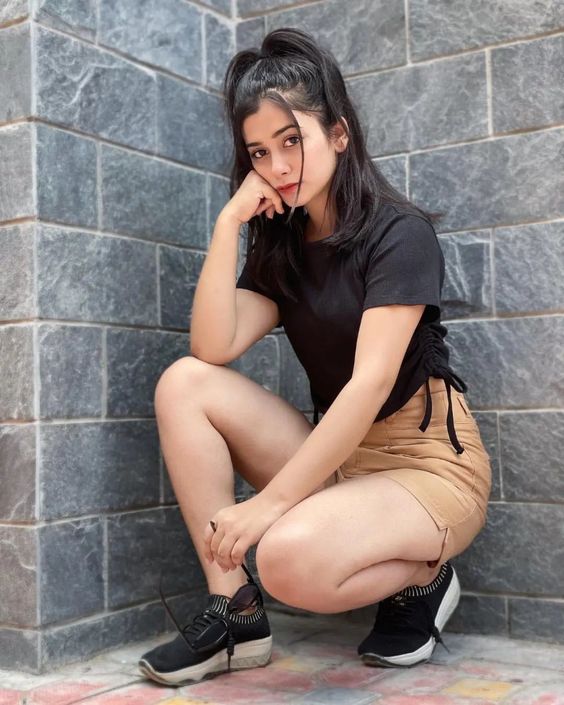 aryanshi-sharma-hot